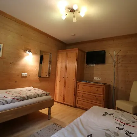 Ferienwohnung Tomann アパート トゥクス